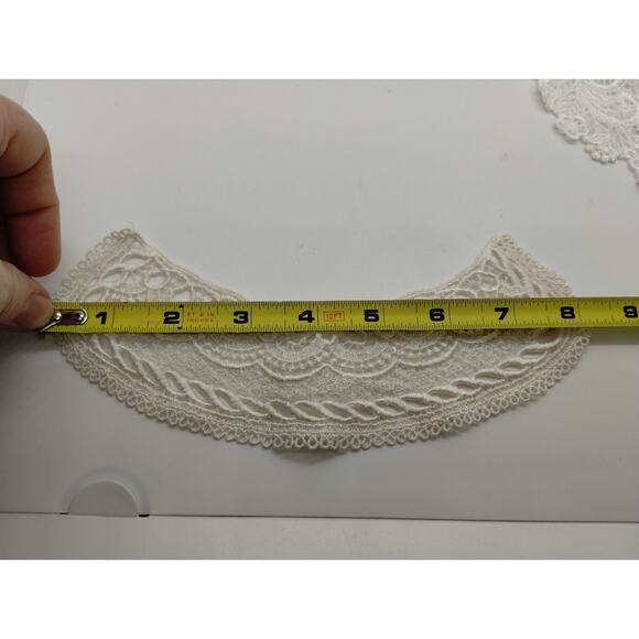 3 Pairs of Embroidered Applique Lace Corners - Pre-owned - 8" Long - Picture 5 of 7